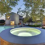Paradiso Villa