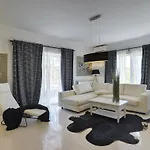 Paradiso Villa