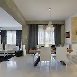 Paradiso Villa