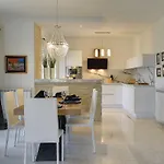 Villa Paradiso *