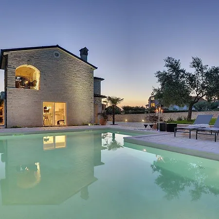Holiday home Paradiso